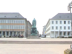 Schloßplatz Karlsruhe - Teil 1 Denkmal : Videodokumentation des Masterstudiengangs Altbauinstandsetzung der Universität Karlsruhe