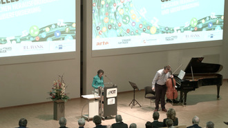 Eröffnung der 23. Karlsruher Gespräche - Musikalisches Begleitprogramm - The Singing Cellist: A Unique Trio